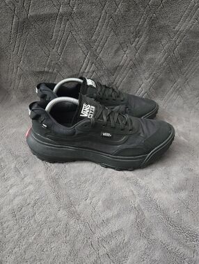 Vans MTE UltraRange Neo VR3 Shoes Mens Sz 9.5 Hiking Sneakers Black.
